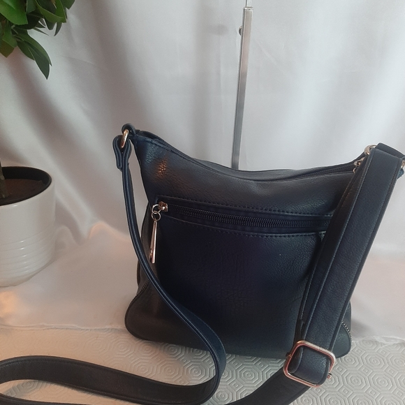 Michael kors crossbody Bag - Picture 16 of 16